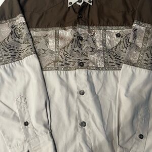 Buffalo Country Men’s Button-down Shirt With Lion Motif Size Medium